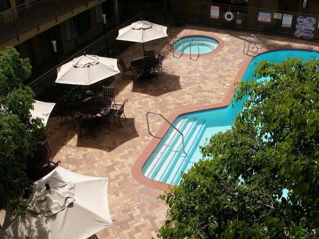 Express By Ihg Hotel